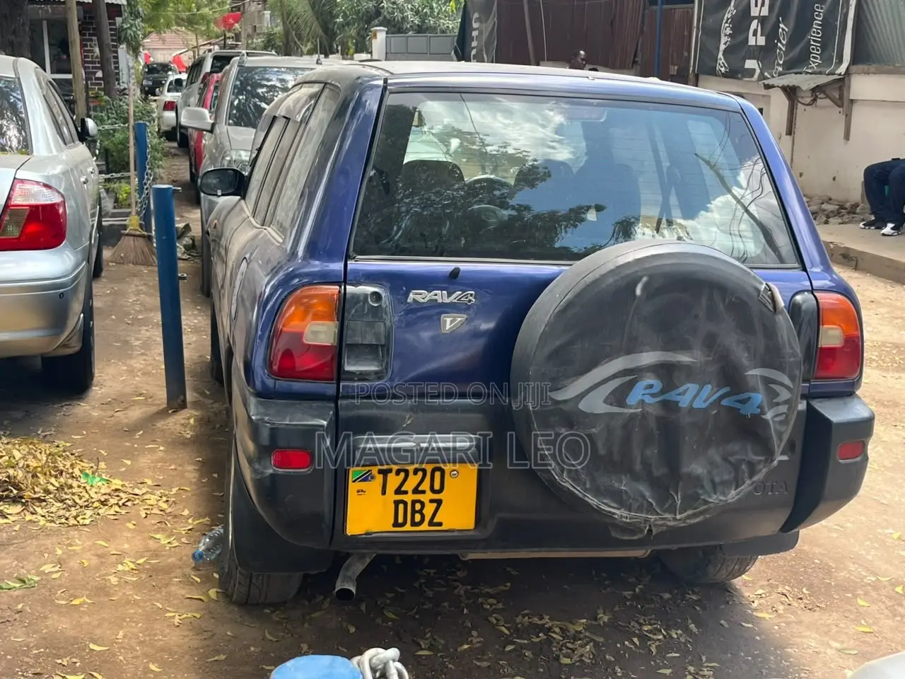 Toyota RAV4 Base FWD 1999 Blue