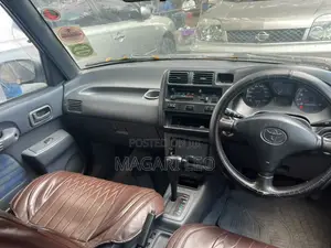Toyota RAV4 Base FWD 1999 Blue