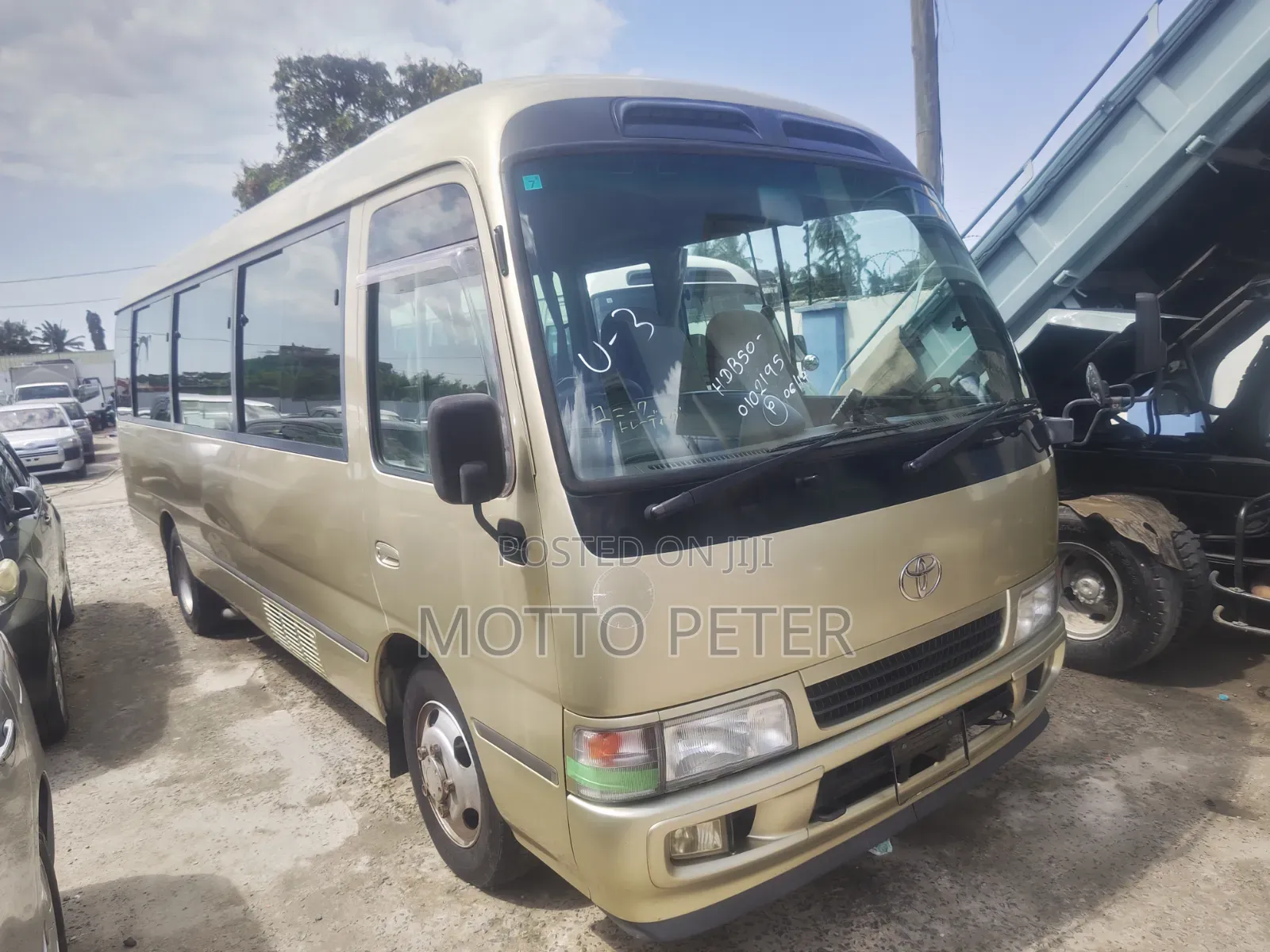 Toyota Coaster 2003 Gold