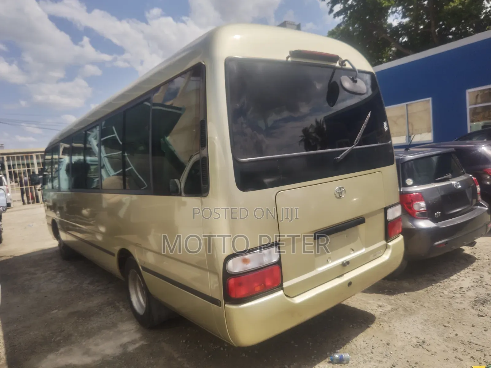 Toyota Coaster 2003 Gold