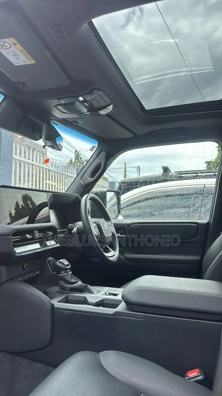Toyota Land Cruiser Prado 2025 Black
