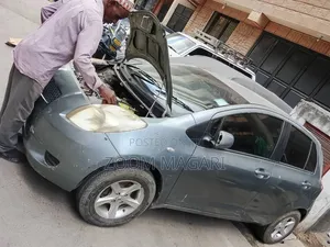 Toyota Vitz 2007 Gray