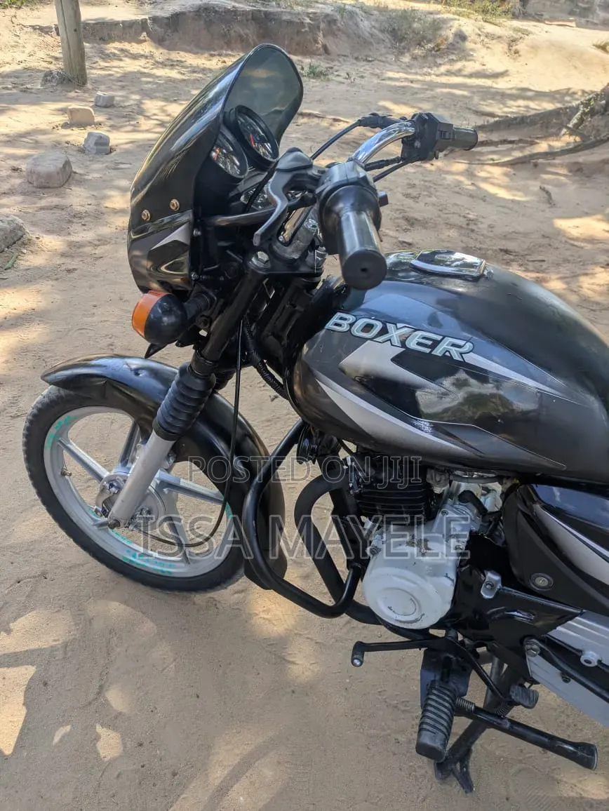 Bajaj Boxer 125 2024 Black