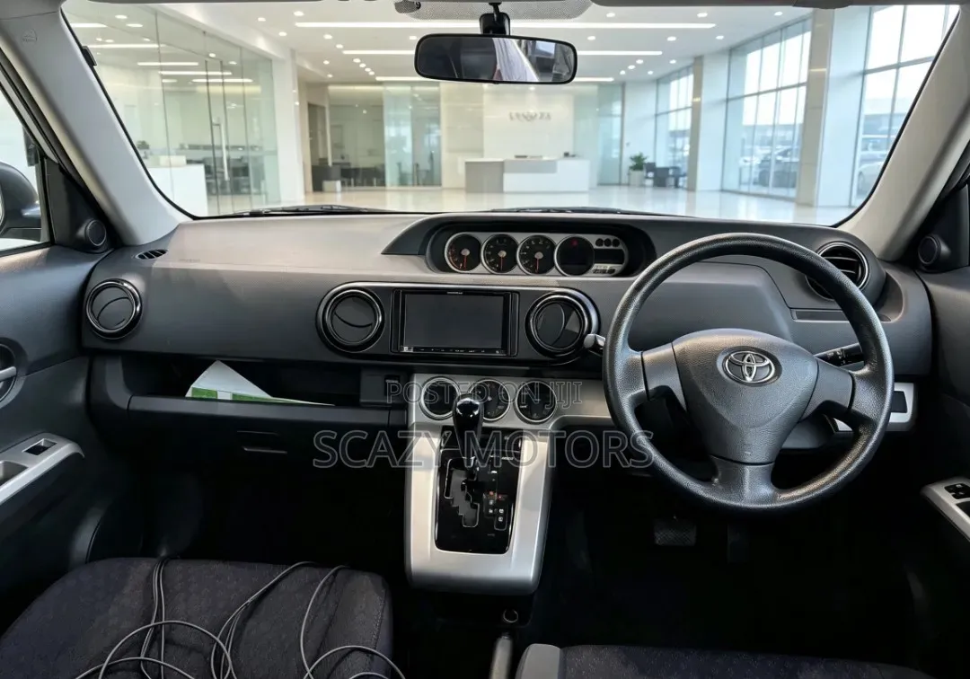 Toyota Corolla Rumion 2009 Silver