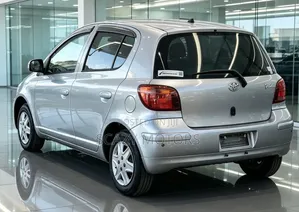 Toyota Vitz 2004 Gold