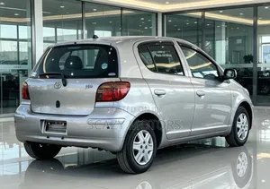 Toyota Vitz 2004 Gold