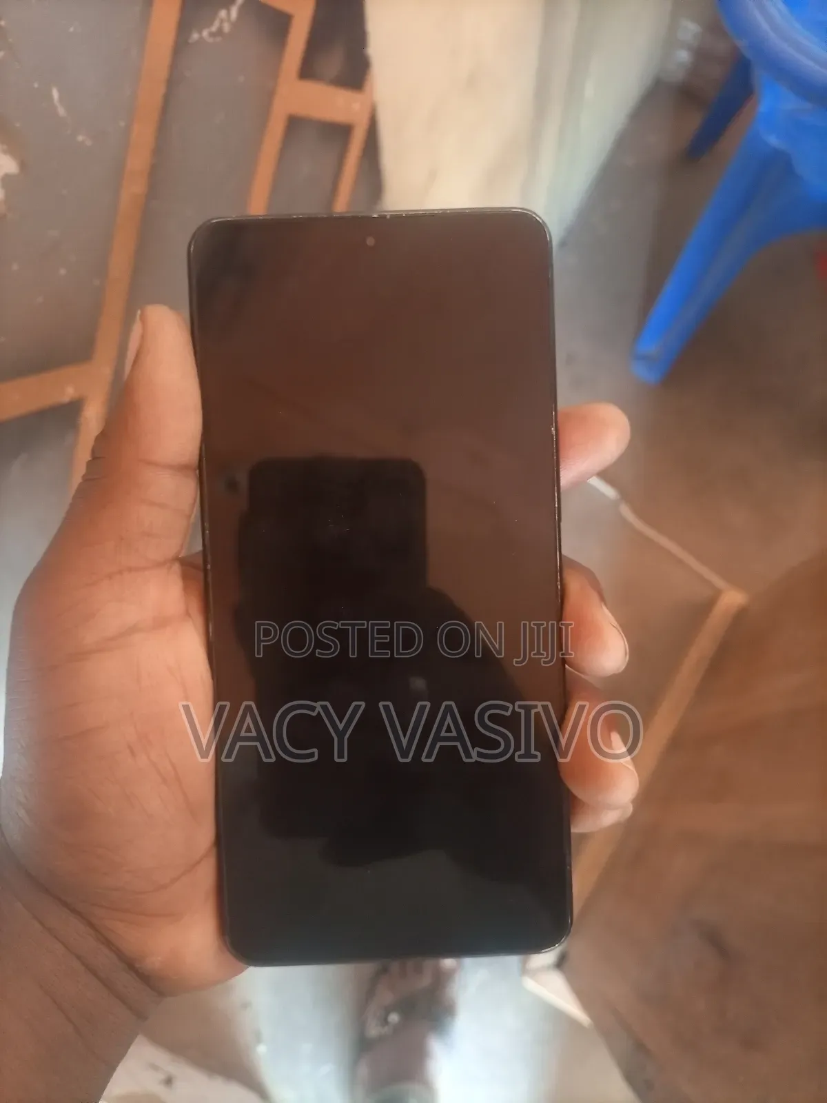 Sharp Aquos R7 LCD