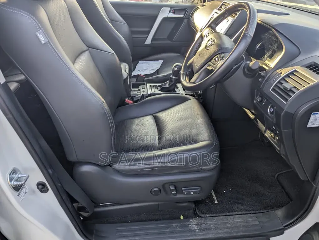 Toyota Land Cruiser Prado 2021 White