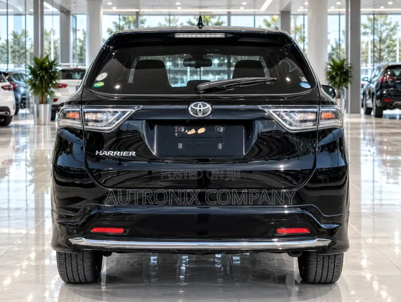 Toyota Harrier 2.0 2015 Black