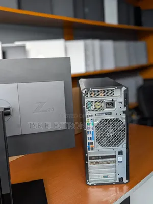 Desktop Computer HP Z4 G4 16GB Intel Xeon SSD 256GB