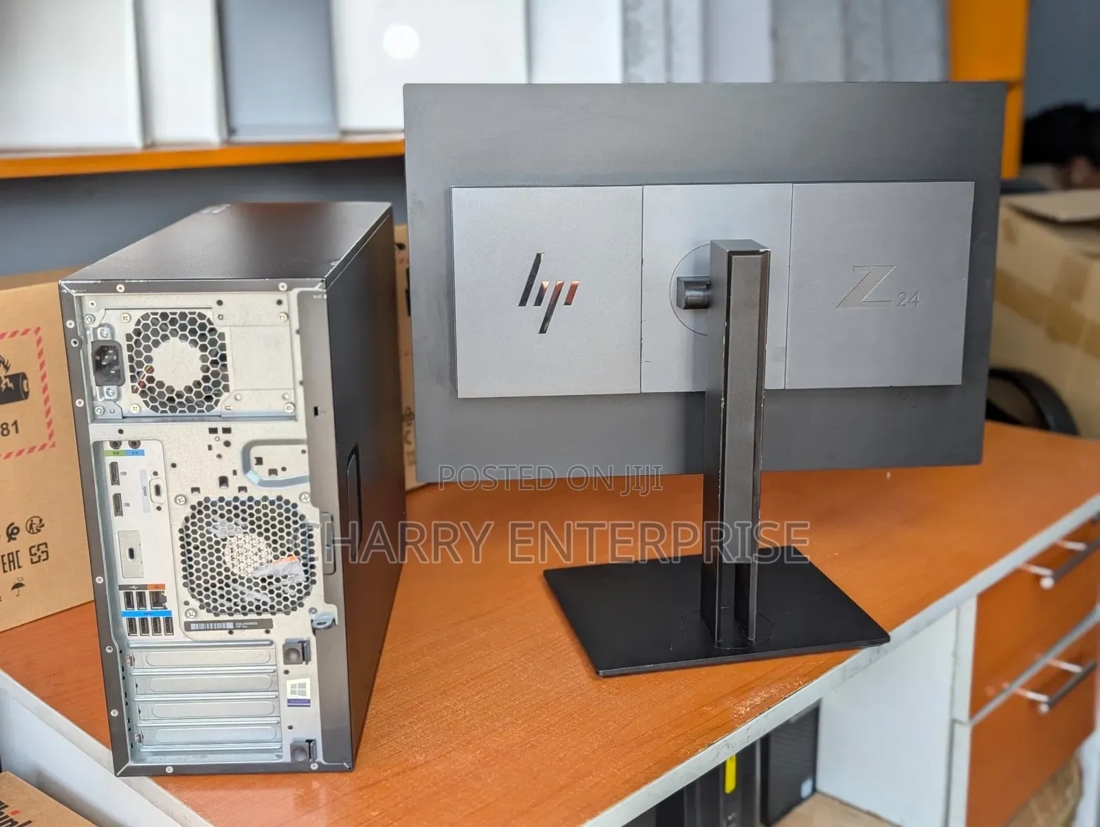 Desktop Computer HP Z2 G4 Tower 8GB Intel Core i7 HDD 500GB