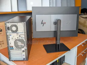 Desktop Computer HP Z2 G4 Tower 8GB Intel Core i7 HDD 500GB
