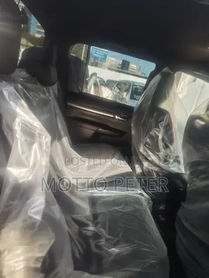 Toyota Hilux 2022 Black