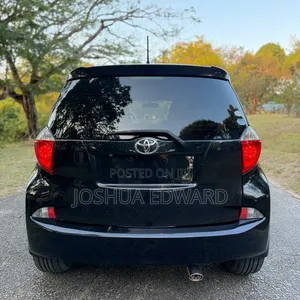 Toyota Ractis 2012 Black