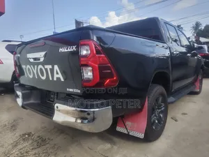 Toyota Hilux 2023 Black