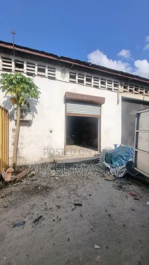 Godown/ Warehouse With Office and AC for Rent 300 SQM