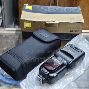 Nikon SB-900 AF Speedlight I-TTL Shoe Mount Flash