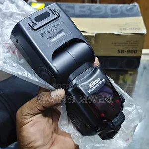 Nikon SB-900 AF Speedlight I-TTL Shoe Mount Flash