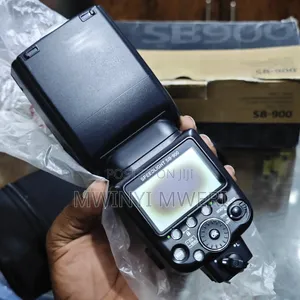 Nikon SB-900 AF Speedlight I-TTL Shoe Mount Flash