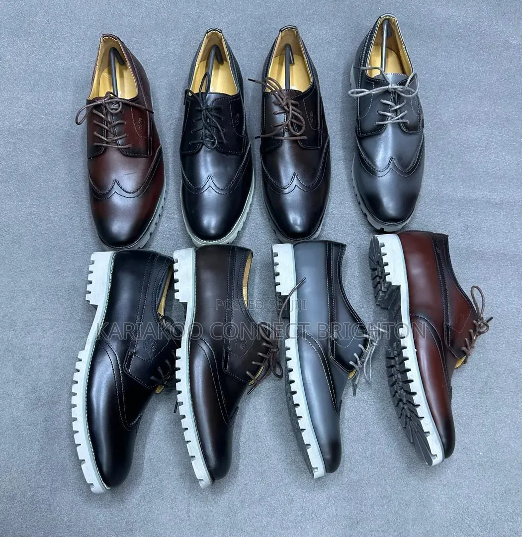 Black / Grey Lug-Sole Wingtip Shoes