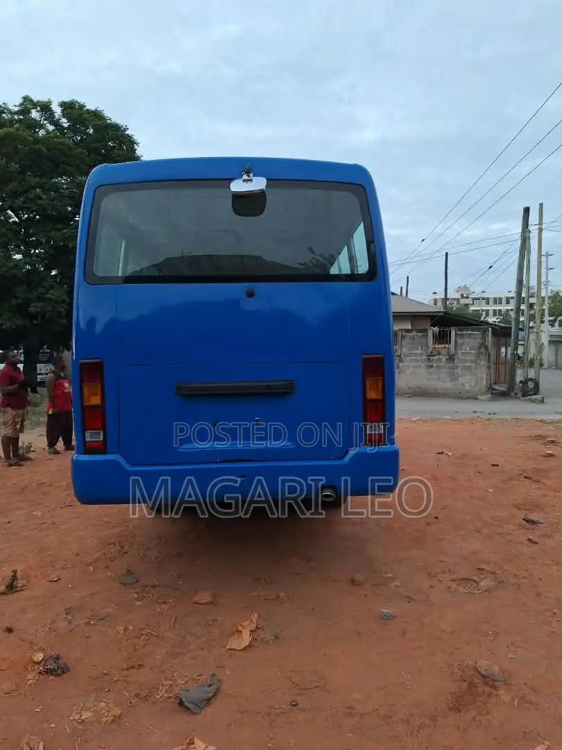Nissan Civilian 2003 Blue