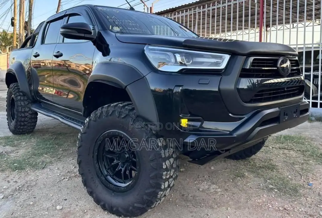Toyota Hilux 2020 Black