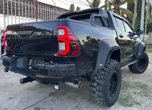Toyota Hilux 2020 Black