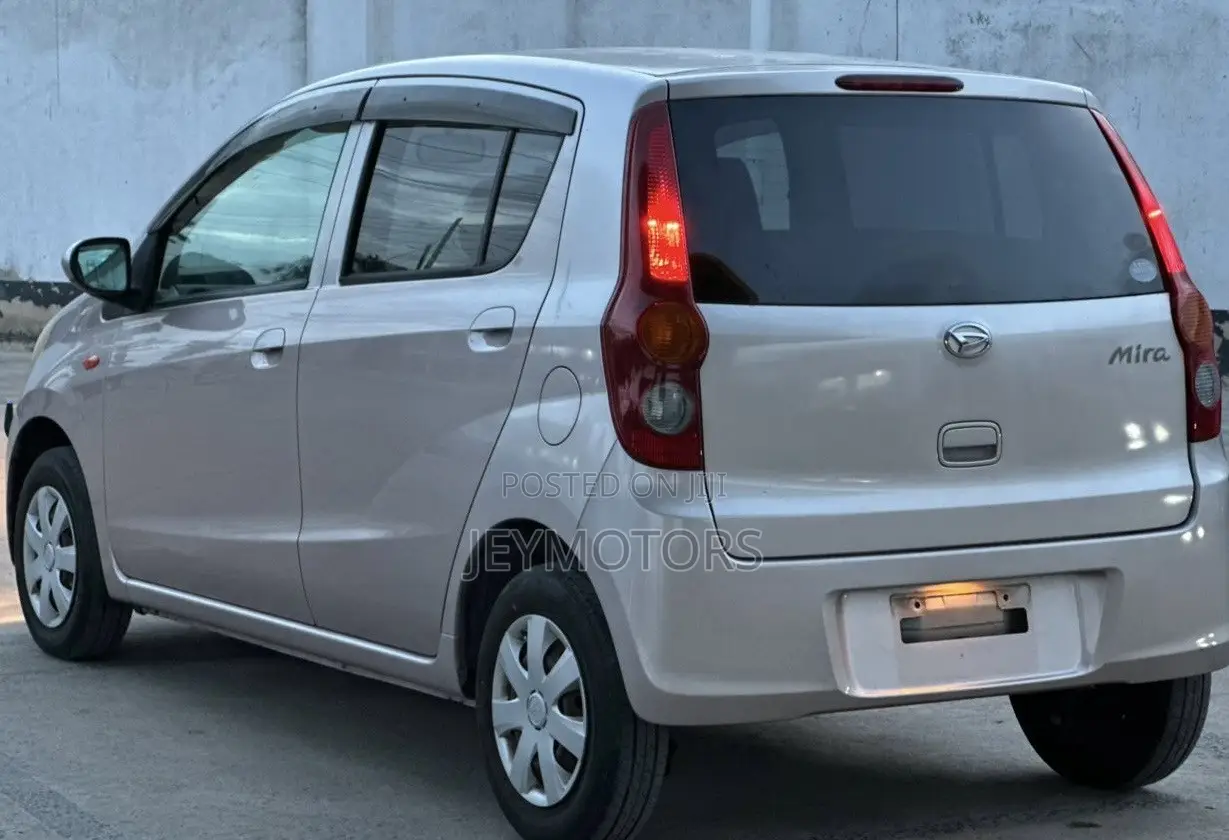 Daihatsu Mira 2010 Silver