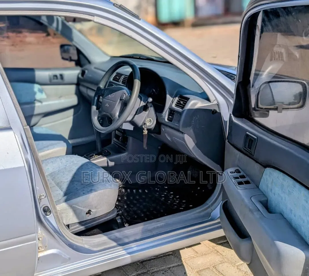 Toyota Starlet 1999 Silver