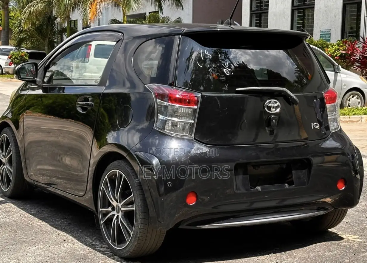 Toyota iQ 2010 Black