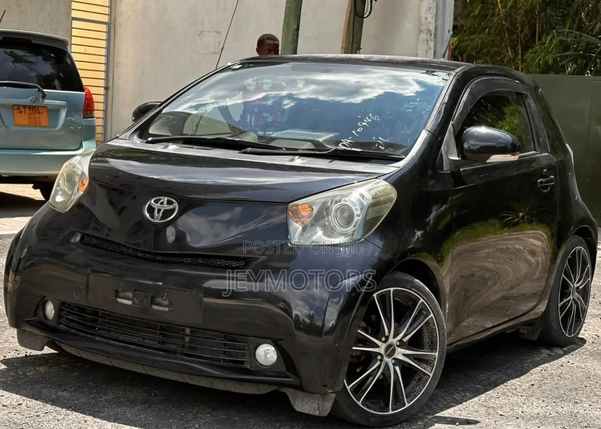 Toyota iQ 2010 Black