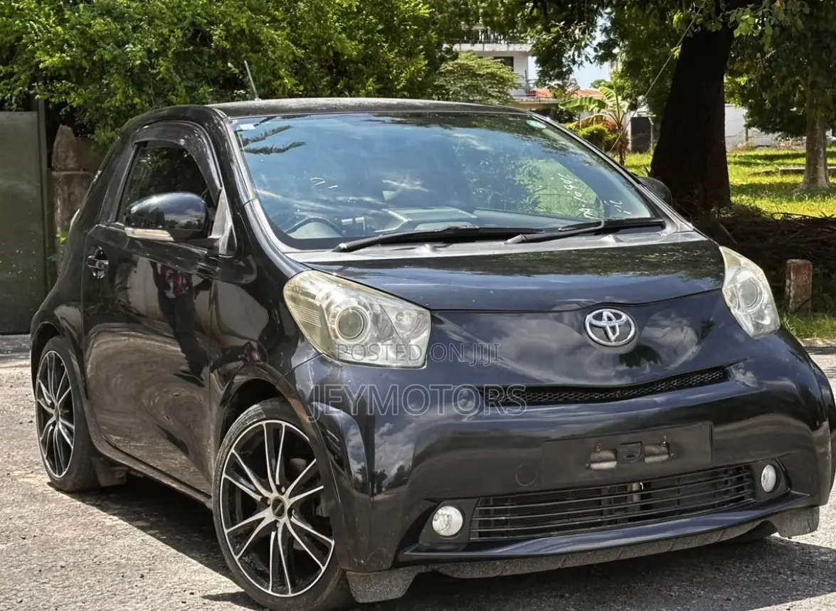 Toyota iQ 2010 Black