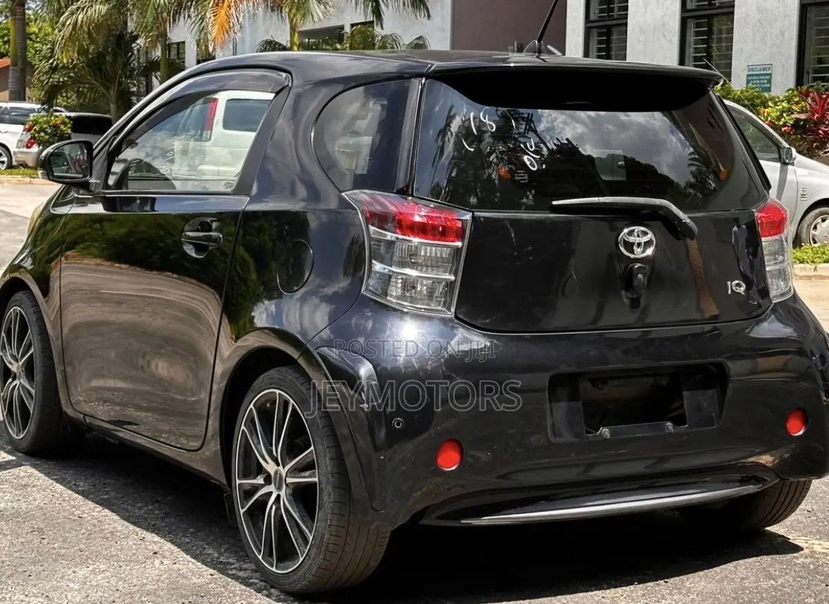 Toyota iQ 2010 Black