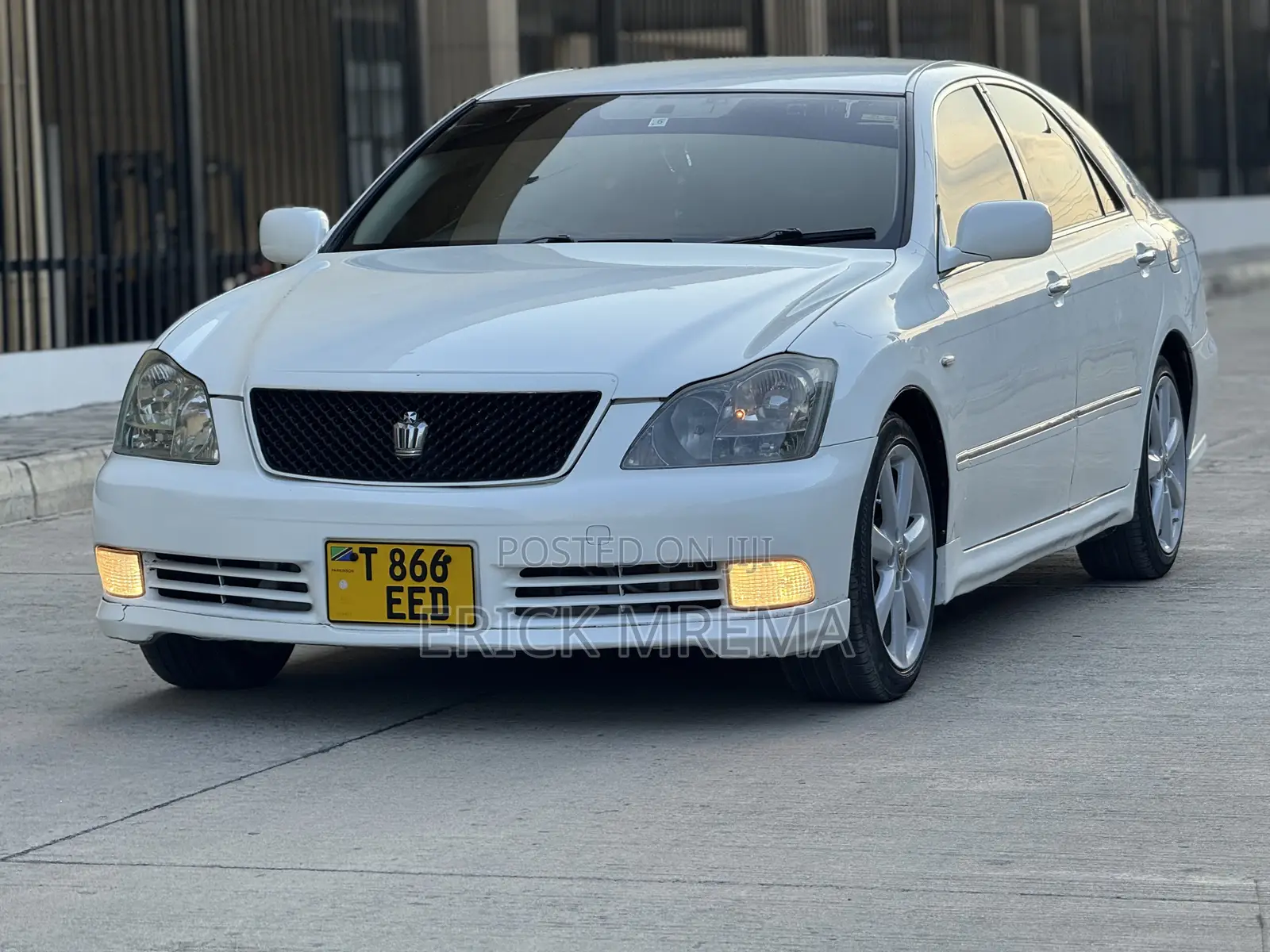 Toyota Crown 2006 White
