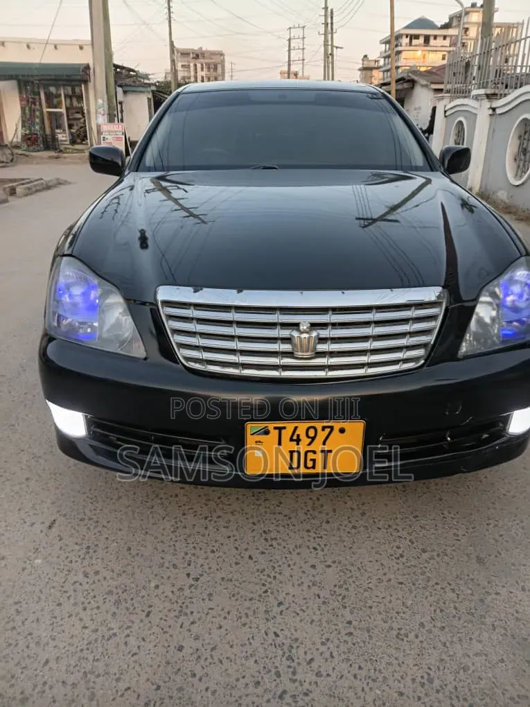 Toyota Crown 2006 Black