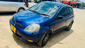 Toyota Vitz 2005 Blue