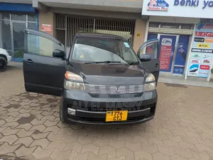 Toyota Voxy X 2WD 8-Seater 2002 Gray