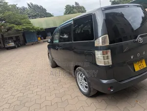 Toyota Voxy X 2WD 8-Seater 2002 Gray