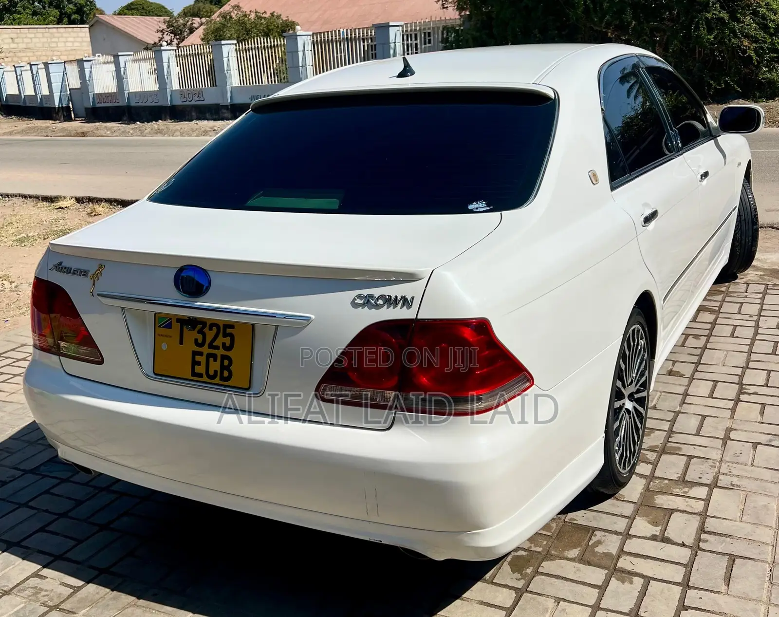 Toyota Crown 2006 White