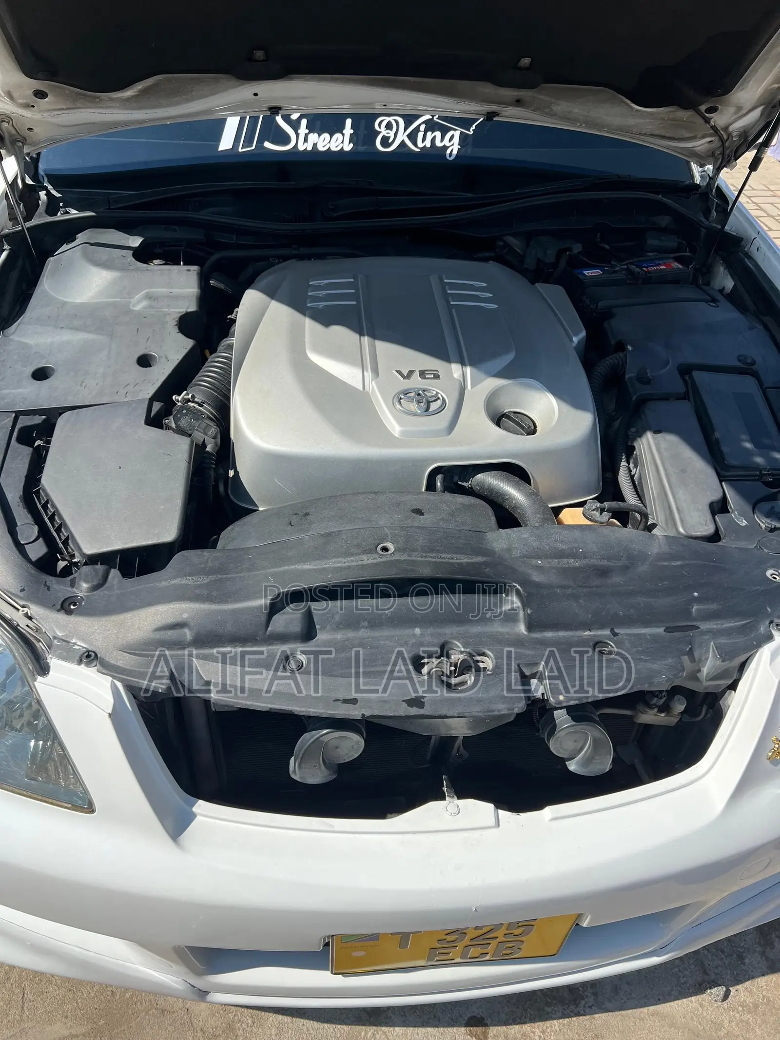 Toyota Crown 2006 White
