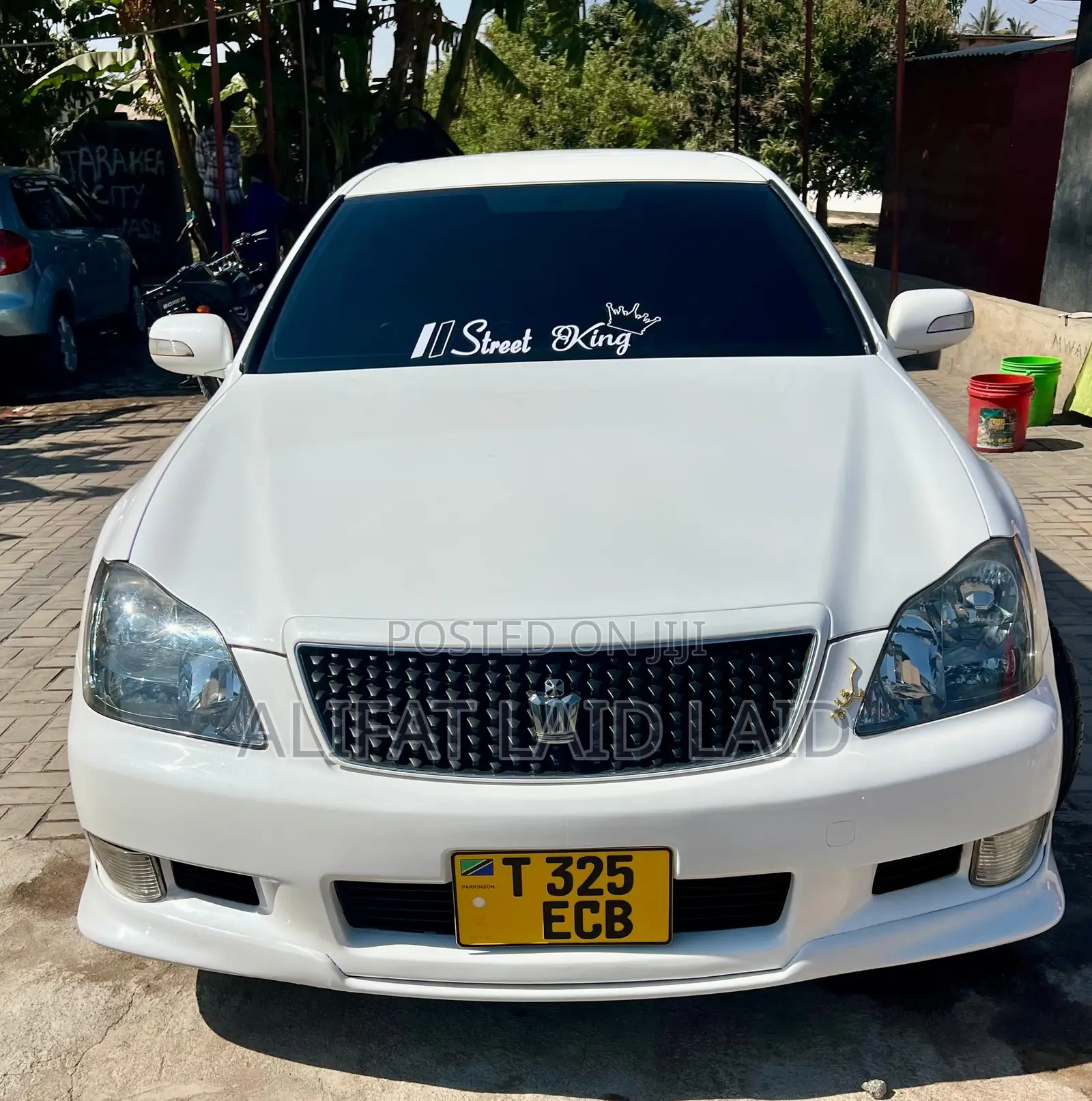 Toyota Crown 2006 White