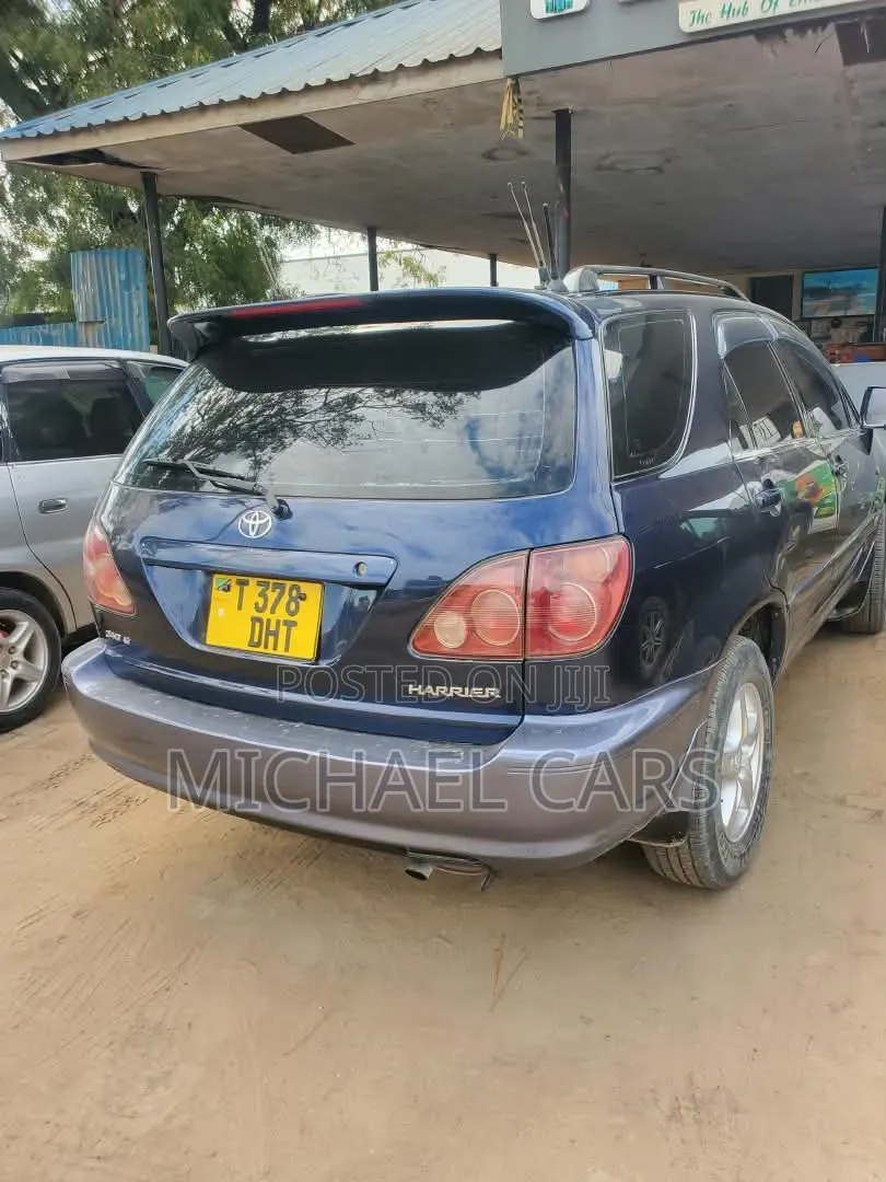 Toyota Harrier 2002 Blue