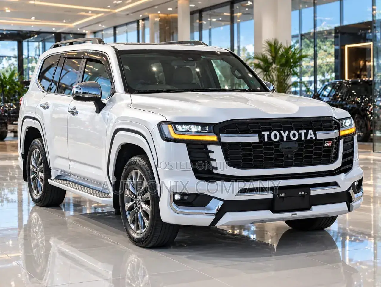 Toyota Land Cruiser LC300 2024 White