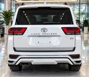 Toyota Land Cruiser LC300 2024 White