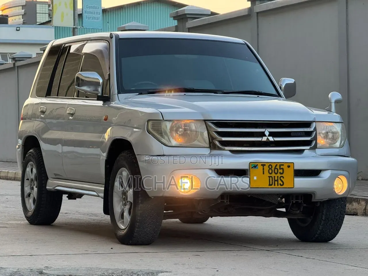 Mitsubishi Pajero 2001 Silver
