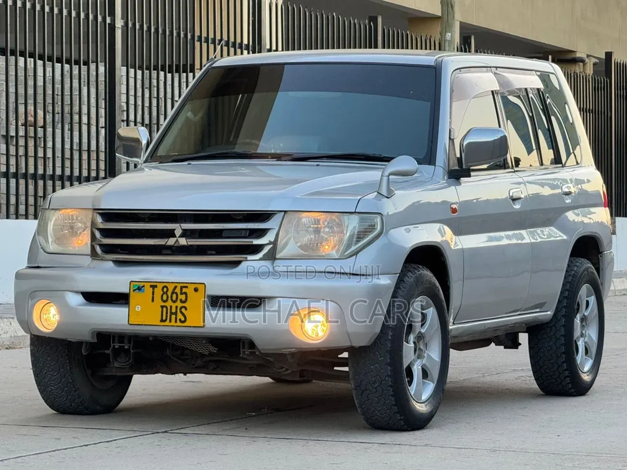 Mitsubishi Pajero 2001 Silver