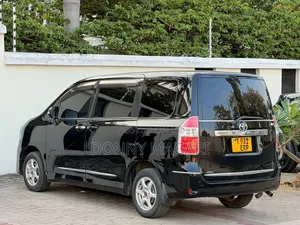Toyota Noah 2009 Black