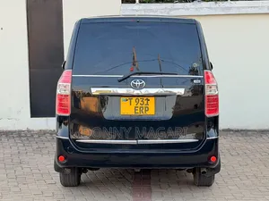 Toyota Noah 2009 Black