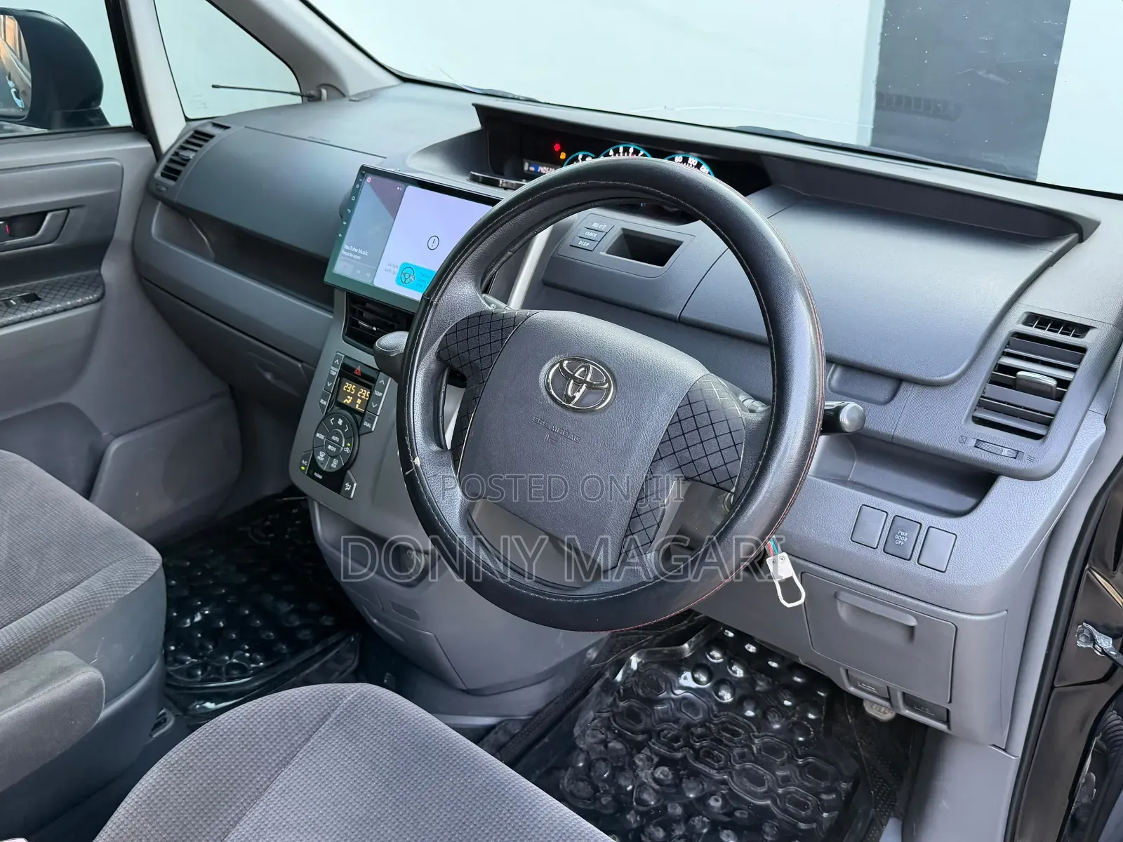 Toyota Noah 2009 Black