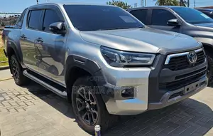 Toyota Hilux Revo Double Cab Deisel 2.8 AWD 2022 Silver